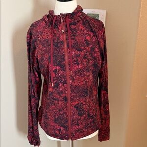 Lululemon define Women's Red Patterned Jacket